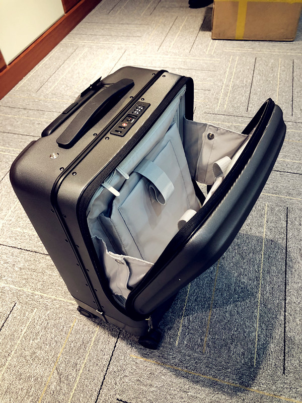 Airwheel SR5 following Suitcase