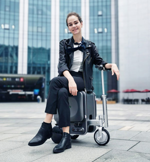 Airwheel SE3 riding luggage